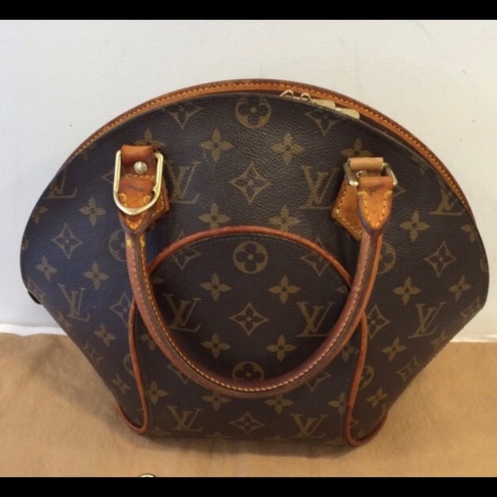 Authentic Louis Vuitton Ellipse Bag